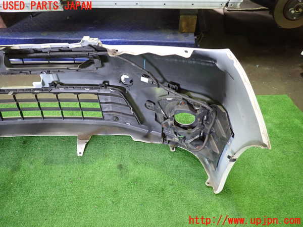 1UPJ-9236341010]アルファードハイブリッド(ATH20W)フロントバンパー 中古_4