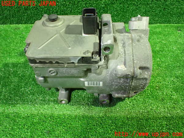 1UPJ-9236346025]アルファードハイブリッド(ATH20W)エアコンコンプレッサー 中古_2