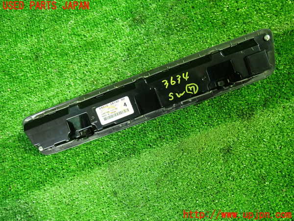 1UPJ-9236346312]アルファードハイブリッド(ATH20W)スイッチ7 (ルームランプ、空調他) 中古_2