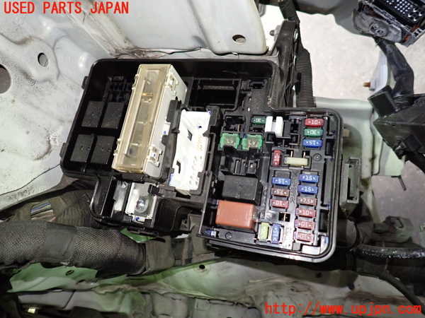 1UPJ-9236346743]アルファードハイブリッド(ATH20W)ヒューズボックス3 中古_2