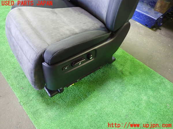1UPJ-9236347065]アルファードハイブリッド(ATH20W)助手席シート 中古_4