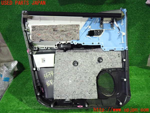 1UPJ-9236341234]アルファードハイブリッド(ATH20W)右前ドア内張り 中古_2