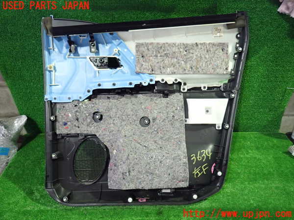 1UPJ-9236341264]アルファードハイブリッド(ATH20W)左前ドア内張り 中古_2