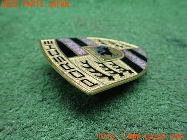 3UPJ=9236350008]ポルシェ カイエン S(9PAM4801 957型)純正 996559211 エンブレム フロントバンパー側 中古_3