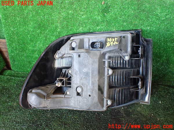 1UPJ-9236351530]ポルシェ・カイエン S(9PAM4801)右テールランプ 中古_3