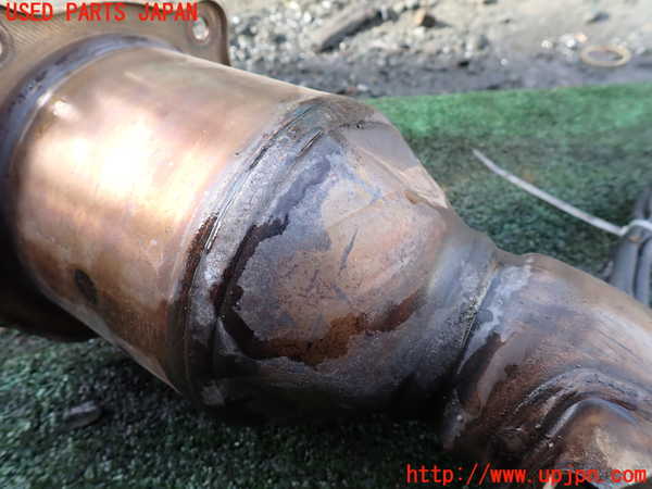 1UPJ-9236352661]ポルシェ・カイエン S(9PAM4801)触媒1(右側) 中古_3