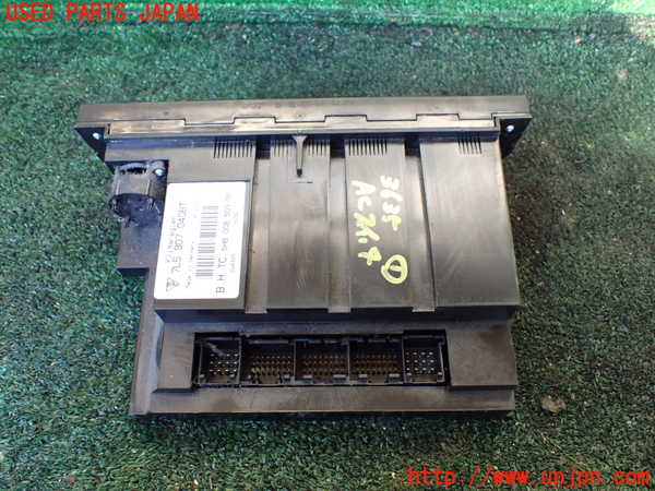 1UPJ-9236356066]ポルシェ・カイエン S(9PAM4801)エアコンスイッチ1 中古_3