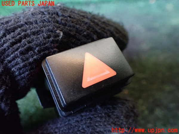 1UPJ-9236356290]ポルシェ・カイエン S(9PAM4801)ハザードスイッチ 中古_2