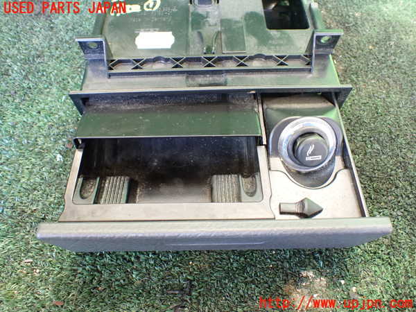 1UPJ-9236357821]ポルシェ・カイエン S(9PAM4801)灰皿1 中古_2