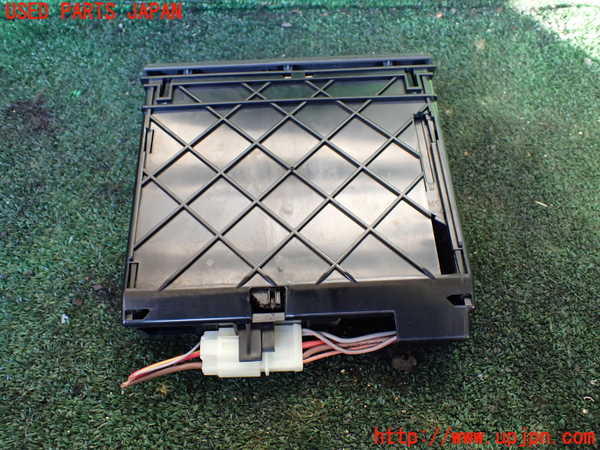 1UPJ-9236357821]ポルシェ・カイエン S(9PAM4801)灰皿1 中古_3