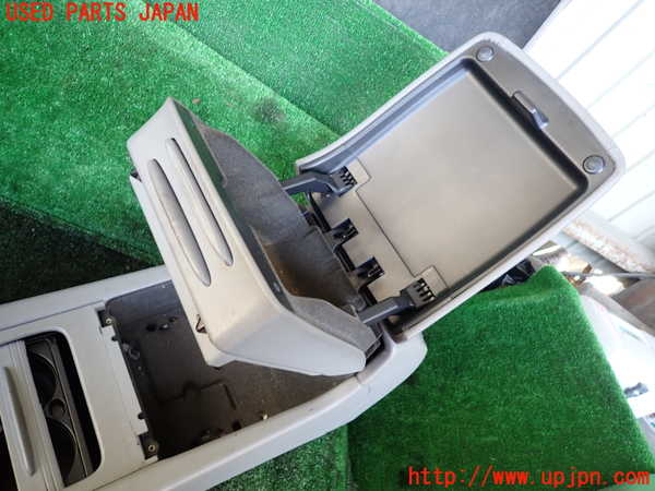 1UPJ-9236357540]ポルシェ・カイエン S(9PAM4801)センターコンソール 中古_3