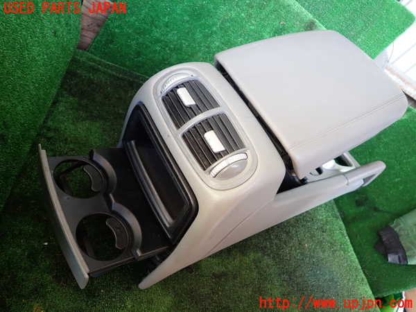 1UPJ-9236357540]ポルシェ・カイエン S(9PAM4801)センターコンソール 中古_4
