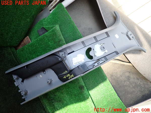 1UPJ-9236357670]ポルシェ・カイエン S(9PAM4801)左センターピラートリム 中古_3