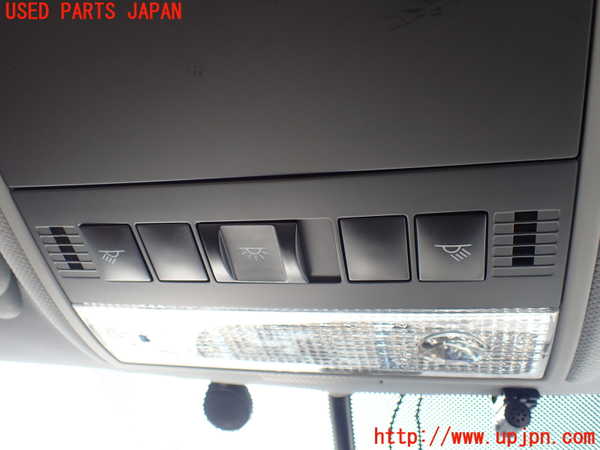 1UPJ-9236356411]ポルシェ・カイエン S(9PAM4801)ルームランプ1(1列目真中) 中古_3