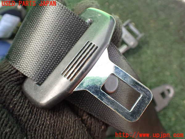 1UPJ-9236357075]ポルシェ・カイエン S(9PAM4801)助手席シートベルト 中古_2