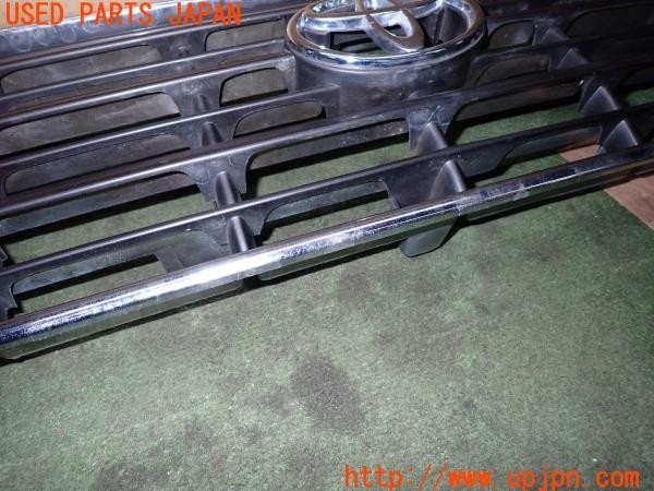 3UPJ=9236360047]ランドクルーザー80(FZJ80G)後期 社外 TY07175 フロントグリル 中古_3