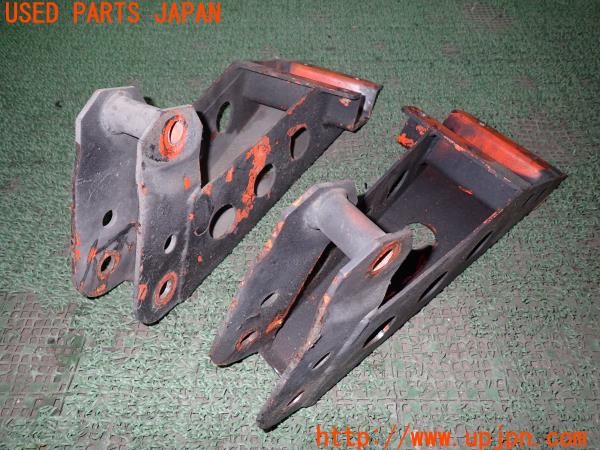 3UPJ=9236360414]ランドクルーザー80(FZJ80G)後期 社外 リーディングダウンブラケット ピッチ約150mm リフトアップ 中古_2