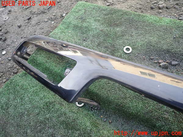 1UPJ-9236361035]ランクル80系(FZJ80G)フロントパネル 中古_3