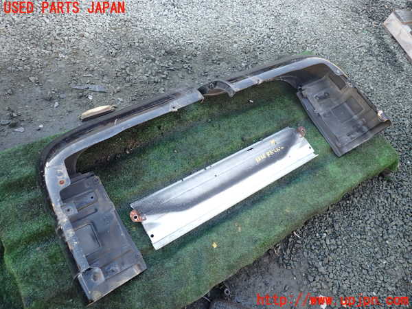1UPJ-9236361610]ランクル80系(FZJ80G)リアバンパー 中古_5