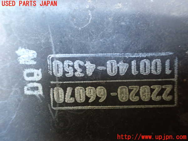 1UPJ-9236362560]ランクル80系(FZJ80G)エアクリーナーボックス 中古_4