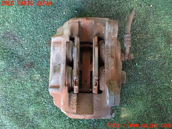1UPJ-9236364080]ランクル80系(FZJ80G)右フロントキャリパー (ジャンク品) 中古_2