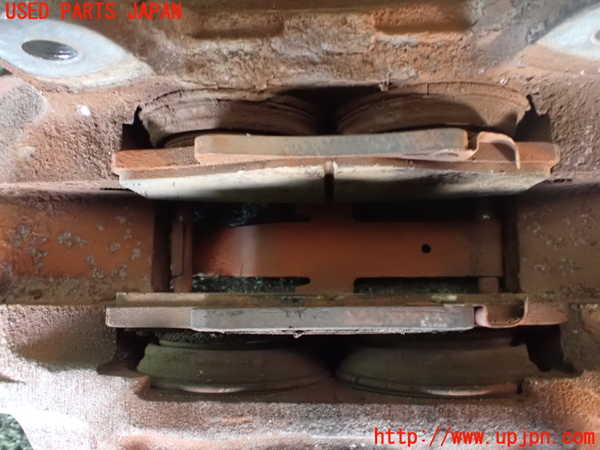 1UPJ-9236364080]ランクル80系(FZJ80G)右フロントキャリパー (ジャンク品) 中古_3