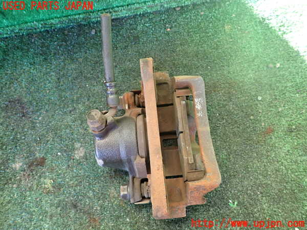 1UPJ-9236364090]ランクル80系(FZJ80G)右リアキャリパー 中古_2