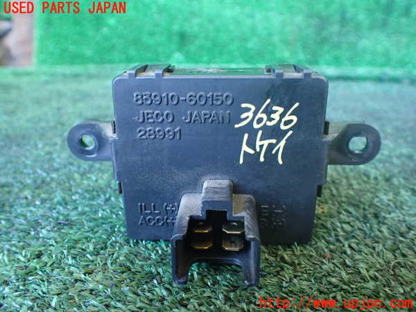 1UPJ-9236367850]ランクル80系(FZJ80G)時計 中古_3