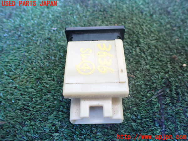 1UPJ-9236366309]ランクル80系(FZJ80G)スイッチ4 (オートアンテナ) 中古_2