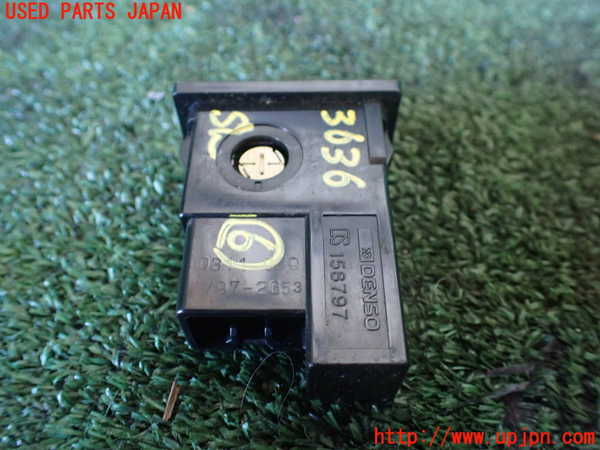 1UPJ-9236366311]ランクル80系(FZJ80G)スイッチ6 中古_2