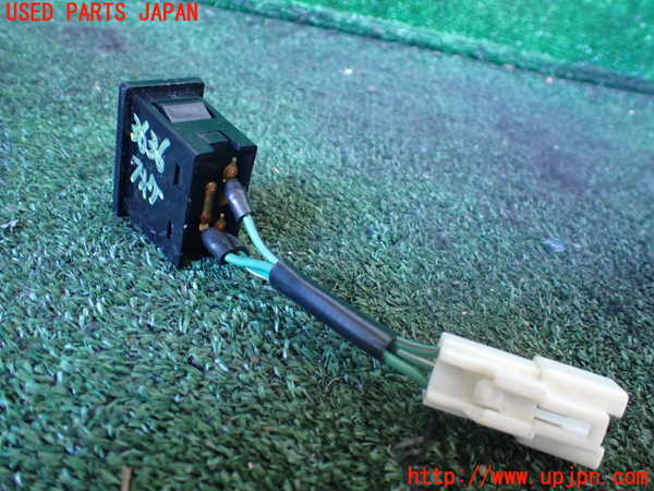 1UPJ-9236366295]ランクル80系(FZJ80G)フォグスイッチ 中古_2