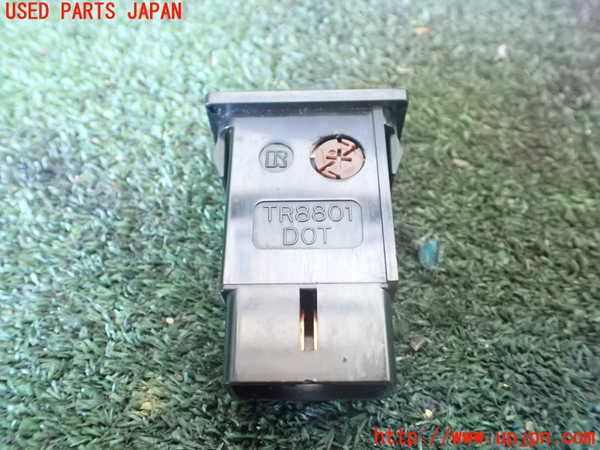 1UPJ-9236366290]ランクル80系(FZJ80G)ハザードスイッチ 中古_2
