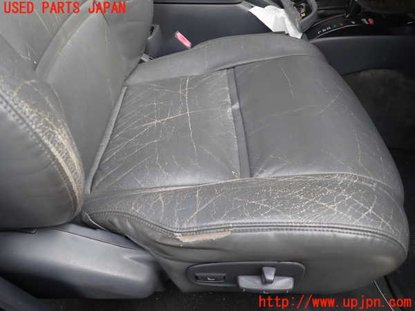 1UPJ-9236367035]ランクル80系(FZJ80G)運転席シート 中古_3