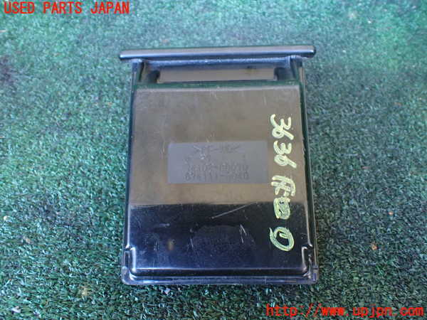 1UPJ-9236367821]ランクル80系(FZJ80G)灰皿1 中古_3