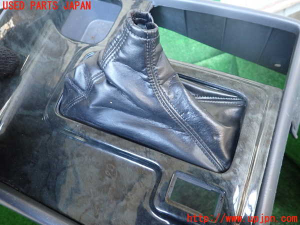 1UPJ-9236367549]ランクル80系(FZJ80G)コンソール 中古_2