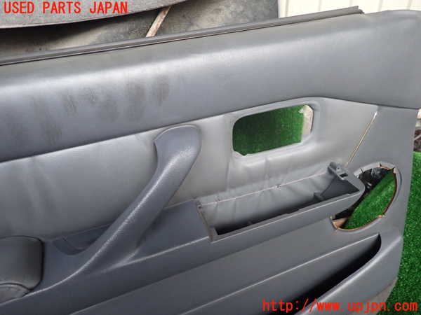 1UPJ-9236361264]ランクル80系(FZJ80G)左前ドア内張り 中古_2