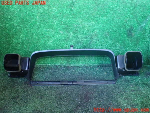 1UPJ-9236367510]ランクル80系(FZJ80G)メーターフード 中古_4