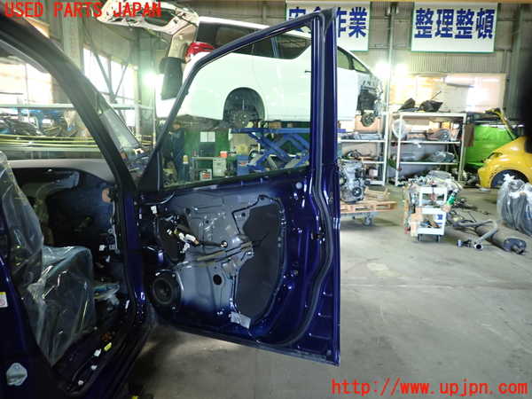 1UPJ-9236371230]セレナ(GFC27)右前ドア 中古 AGC M2H3K 43R-00033_5