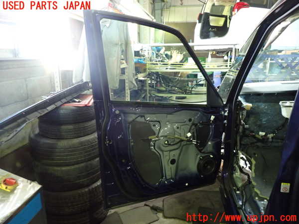 1UPJ-9236371260]セレナ(GFC27)左前ドア 中古 AGC M2H3K 43R-00033_5