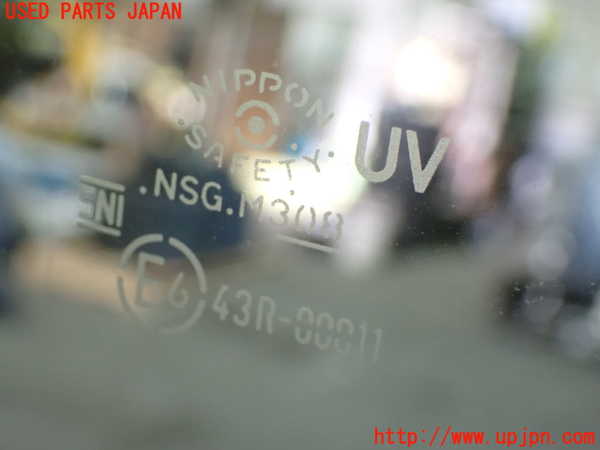 1UPJ-9236371200]セレナ(GFC27)右フロント三角窓ガラス 中古 NSG M3O8 43R-00011_2