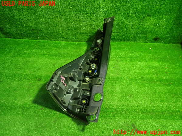 1UPJ-9236371530]セレナ(GFC27)右テールランプ 中古_4