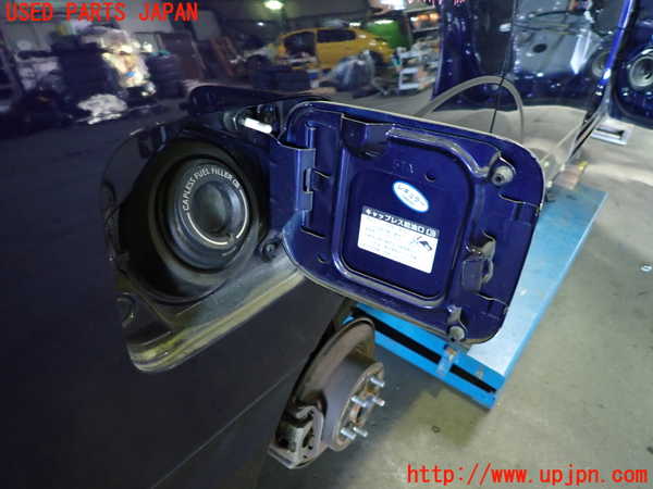 1UPJ-9236371690]セレナ(GFC27)フューエルリッド 中古_3