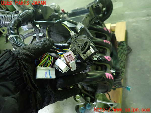 1UPJ-9236372010]セレナ(GFC27)エンジン MR20DD-SM24 中古_3