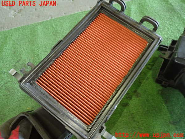 1UPJ-9236372560]セレナ(GFC27)エアクリーナーボックス 中古_3