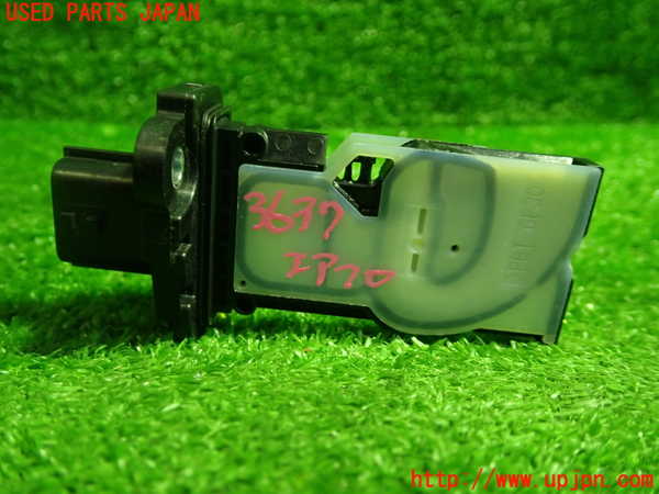 1UPJ-9236376320]セレナ(GFC27)エアフロメーター 中古_3