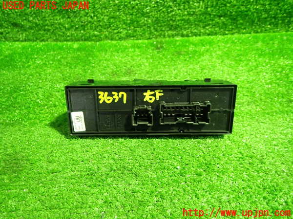 1UPJ-9236376240]セレナ(GFC27)右前パワーウィンドウスイッチ 中古_3