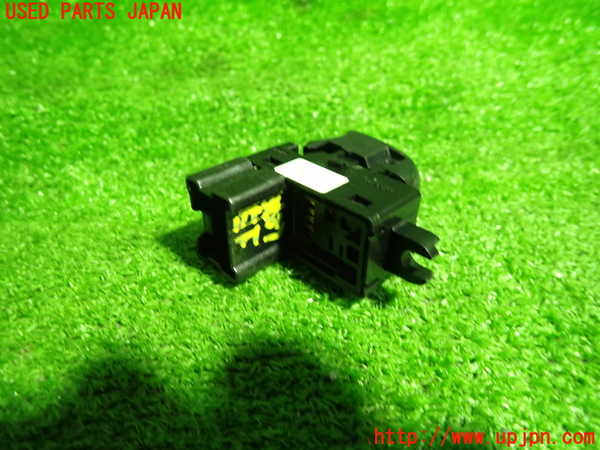 1UPJ-9236376245]セレナ(GFC27)左前パワーウィンドウスイッチ 中古_2