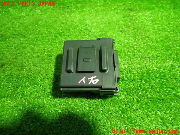 1UPJ-9236376147]セレナ(GFC27)コンピューター2 中古 476A05TS0A_3