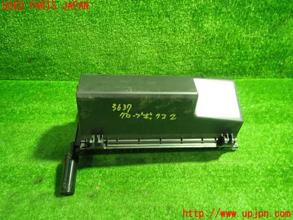 1UPJ-9236377517]セレナ(GFC27)グローブボックス2 中古_3