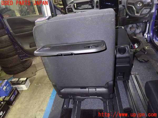 1UPJ-9236377175]セレナ(GFC27)左2列目シート 中古_4